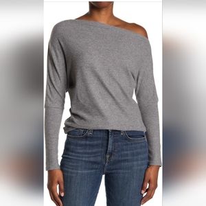 COPY - ASTR the label off the shoulders